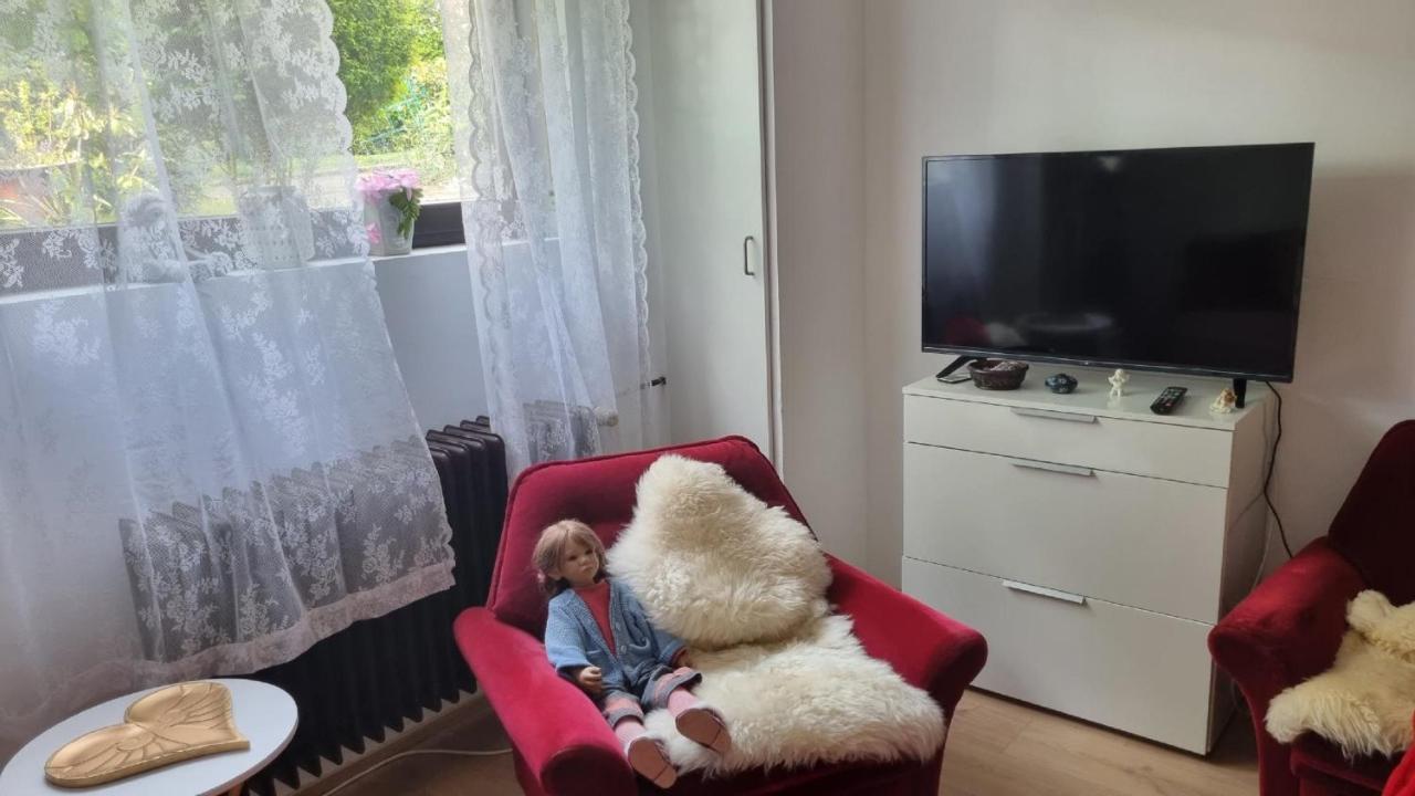 Ferienzimmer Bei Thomas - Gemuetliches Schlaf- Und Wohnzimmer Mit Modernem Bad Ульм Экстерьер фото